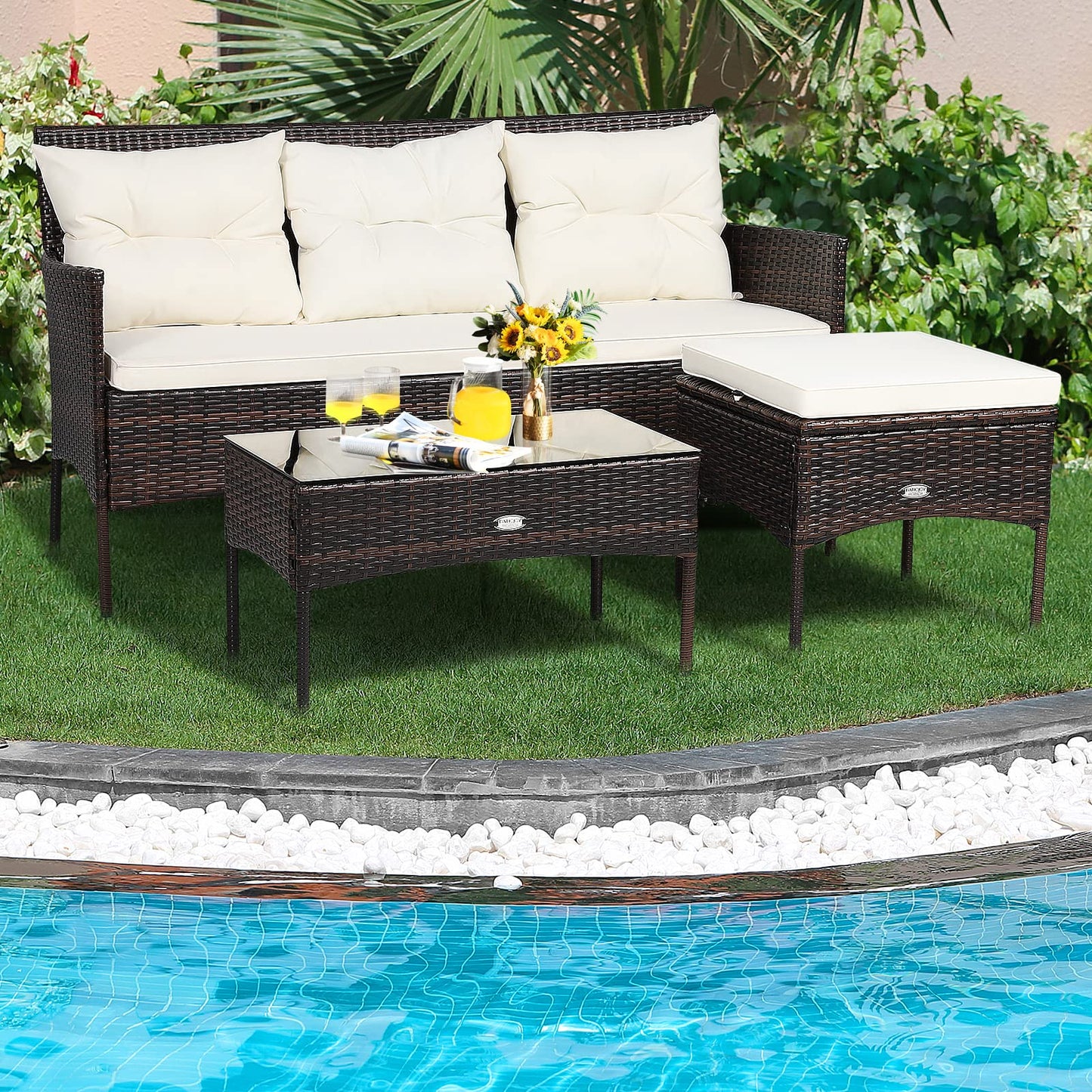 4 Seater Rattan Garden Furniture Set with Tempered Glass Table