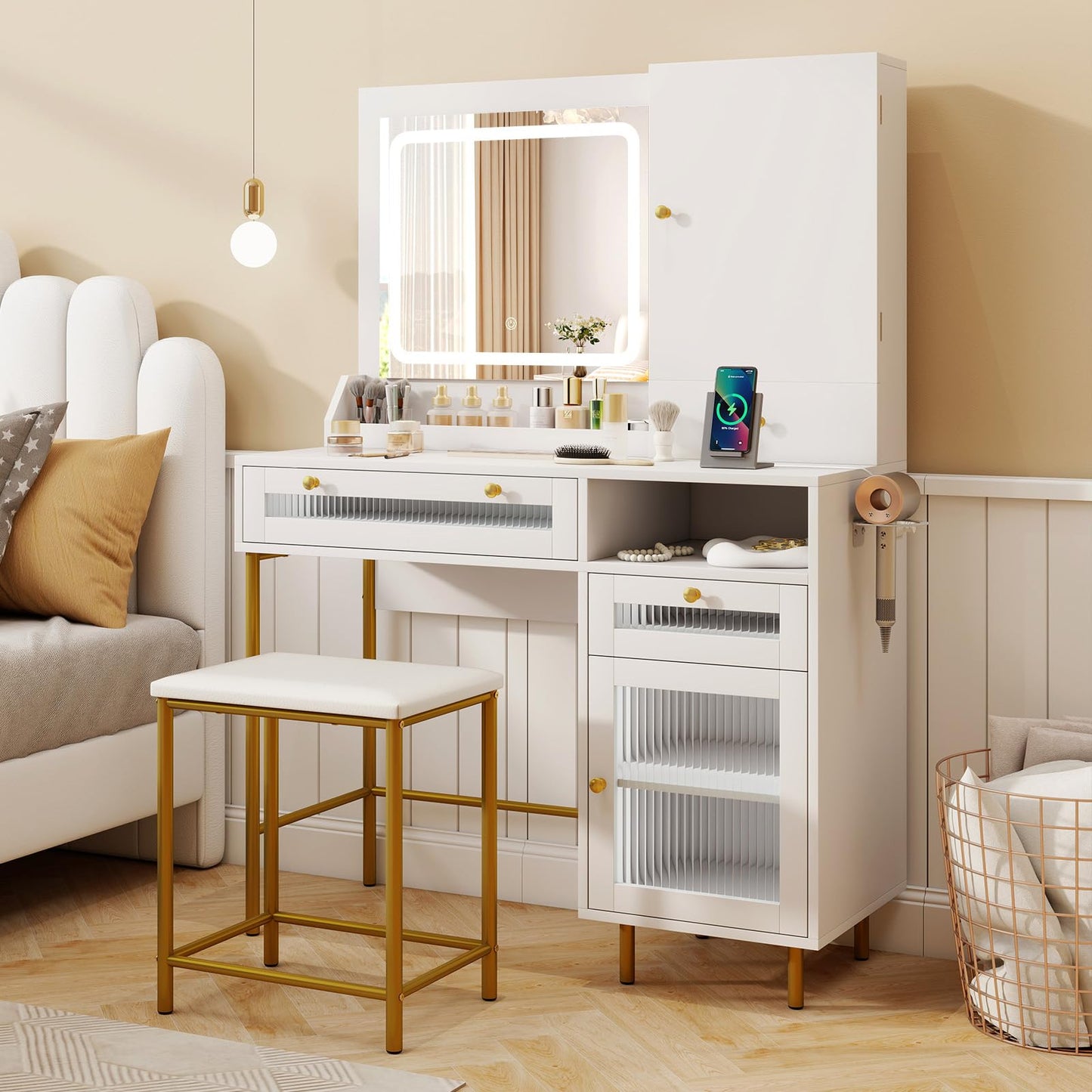 Vanity Set with 2 Fluted Glass Drawers and 1 Ordinary Drawer