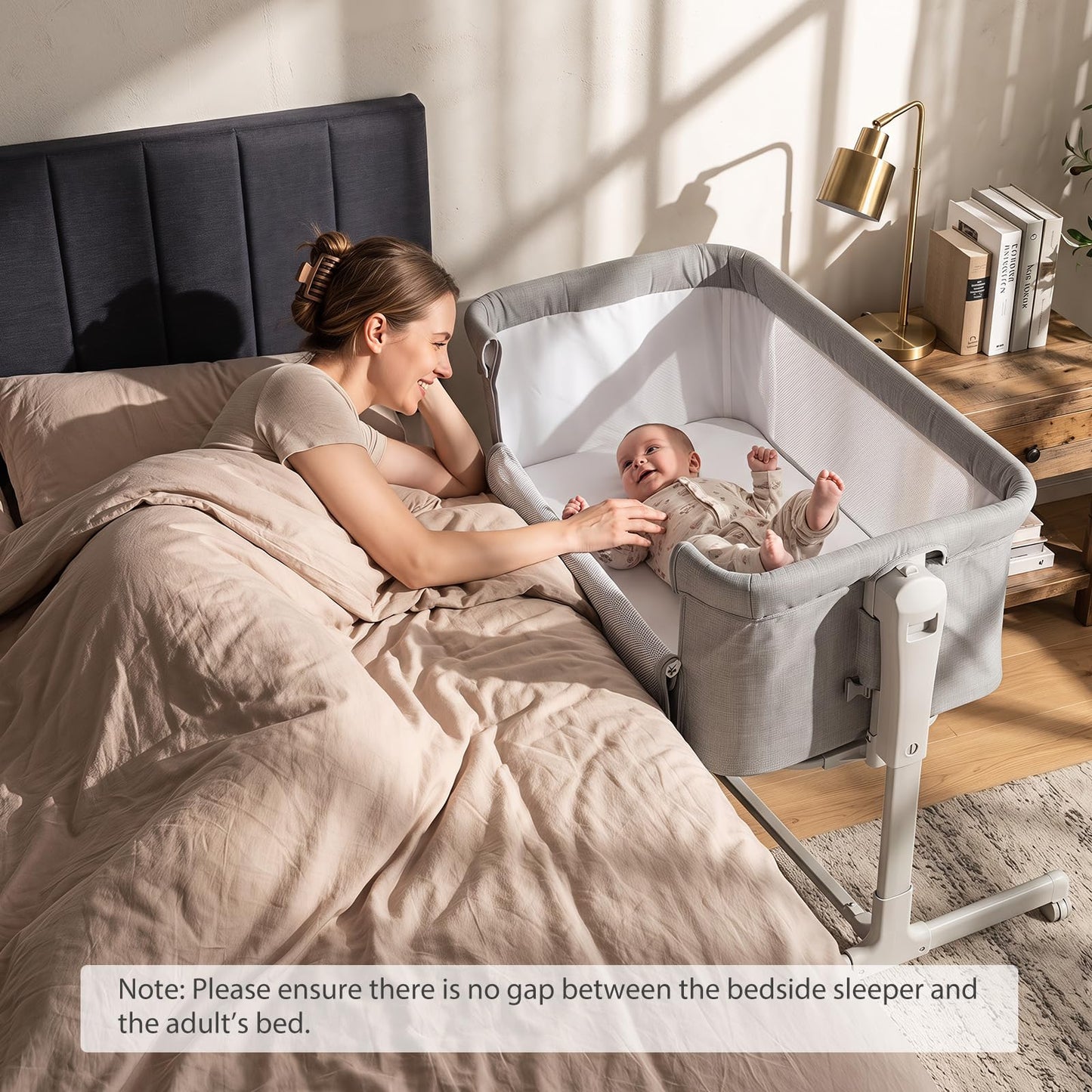 3-in-1 Baby Crib Height-Adjustable Bedside Crib with Castors