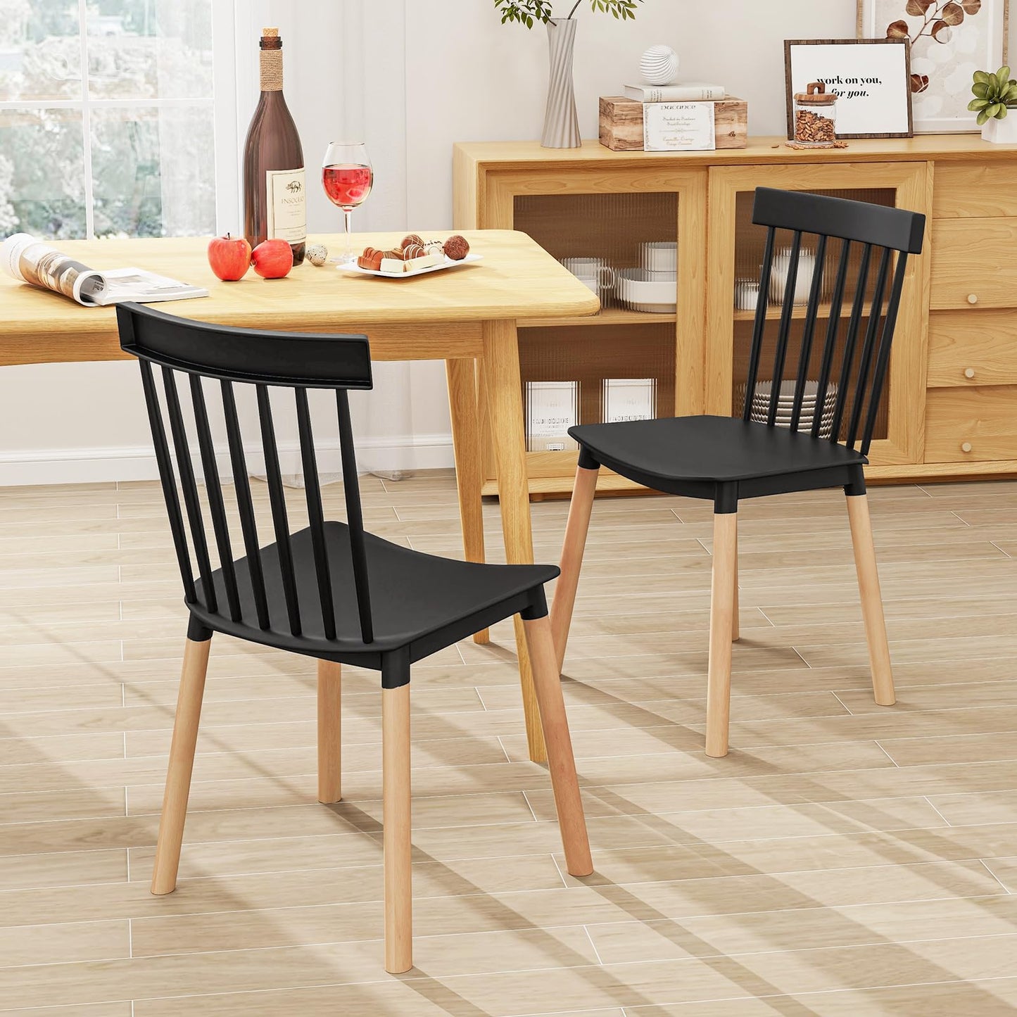 Set of 4 Windsor Dining Chairs with Spindle Backs and Curved Seats