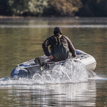 24V 86LBS Transom Mounted Outboard Motor with Telescopic Handle & LED Battery Indicator