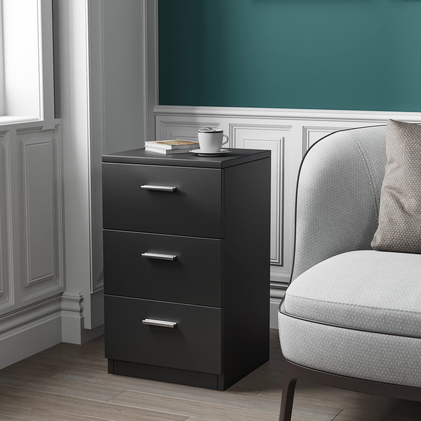 Space-saving Night Chest with 3 Drawers and Handles for Bedroom