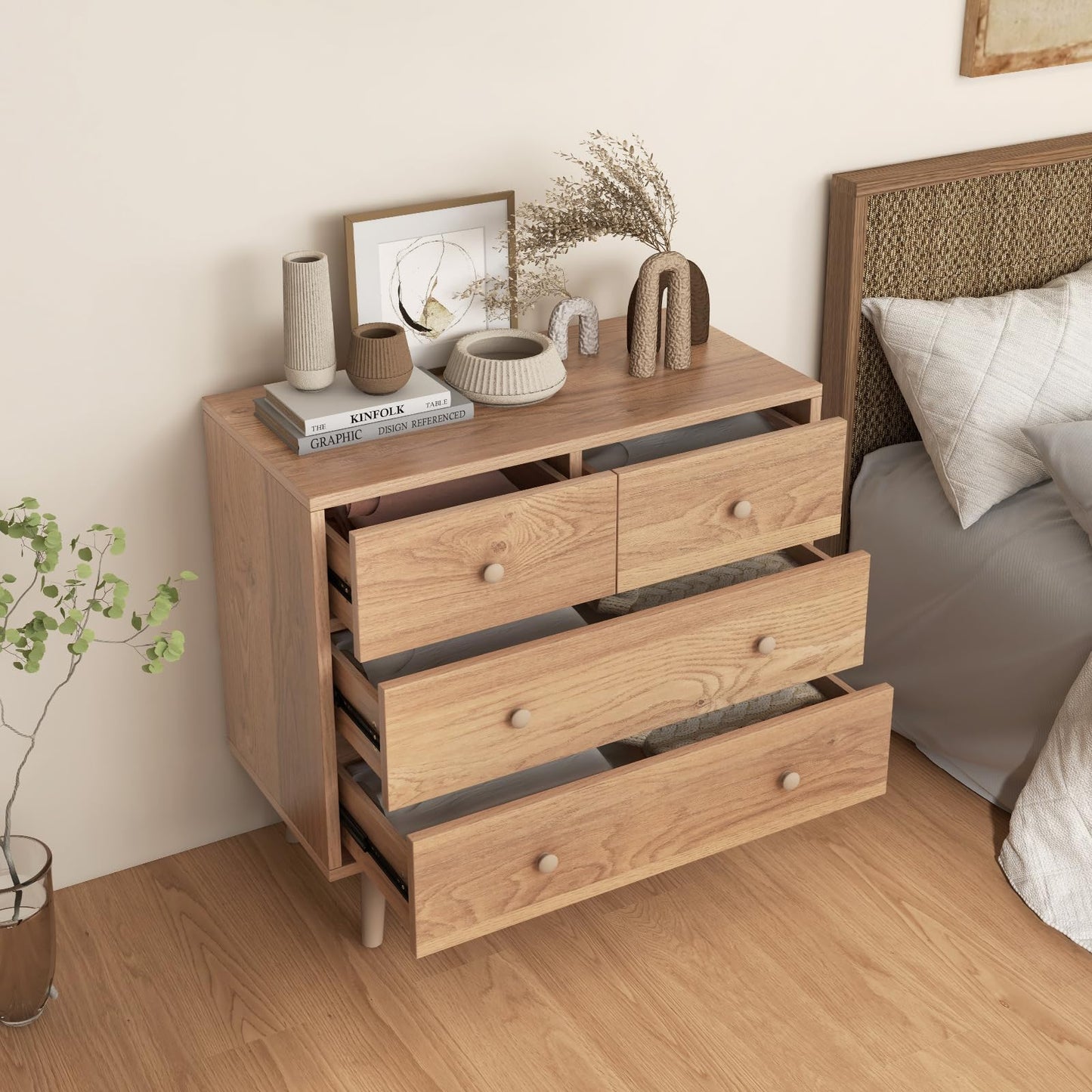 4-Drawer Dresser Modern Storage Chest Cabinet with Handles