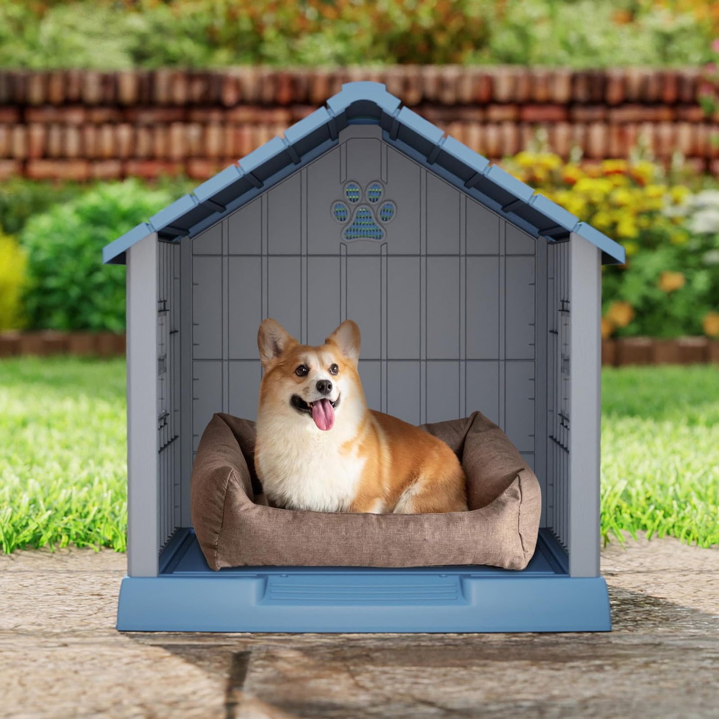 Plastic Dog House with Air Vents and Elevated Floor