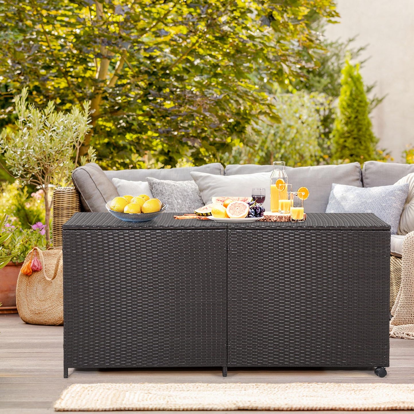 GiantexUK 270/660L Garden Storage Box, Weatherproof Rattan Deck Box with Zippered Liner and Solid Pneumatic Rod