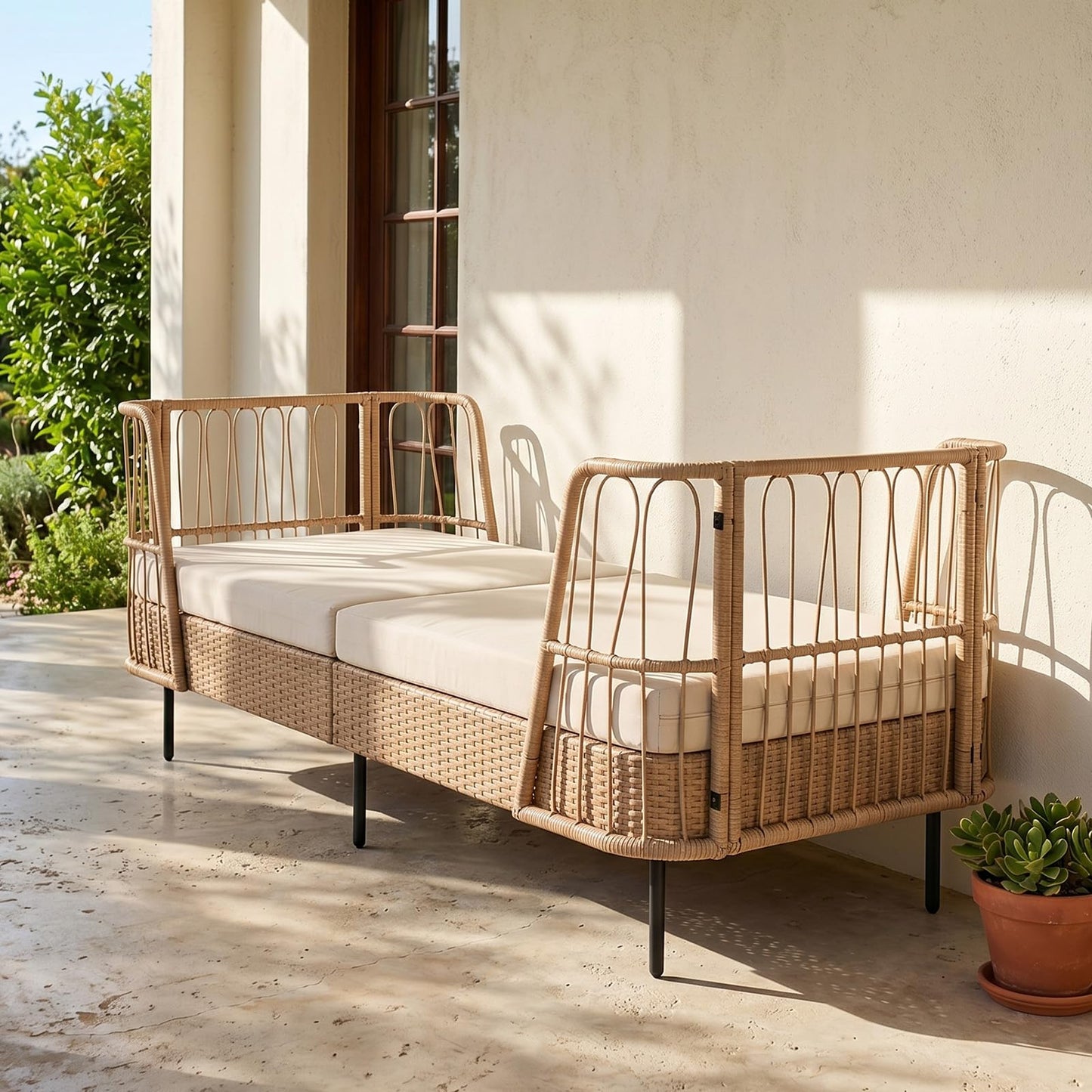 Garden Rattan Daybed, Patio Chaise Lounger Sun Bed with Cushions